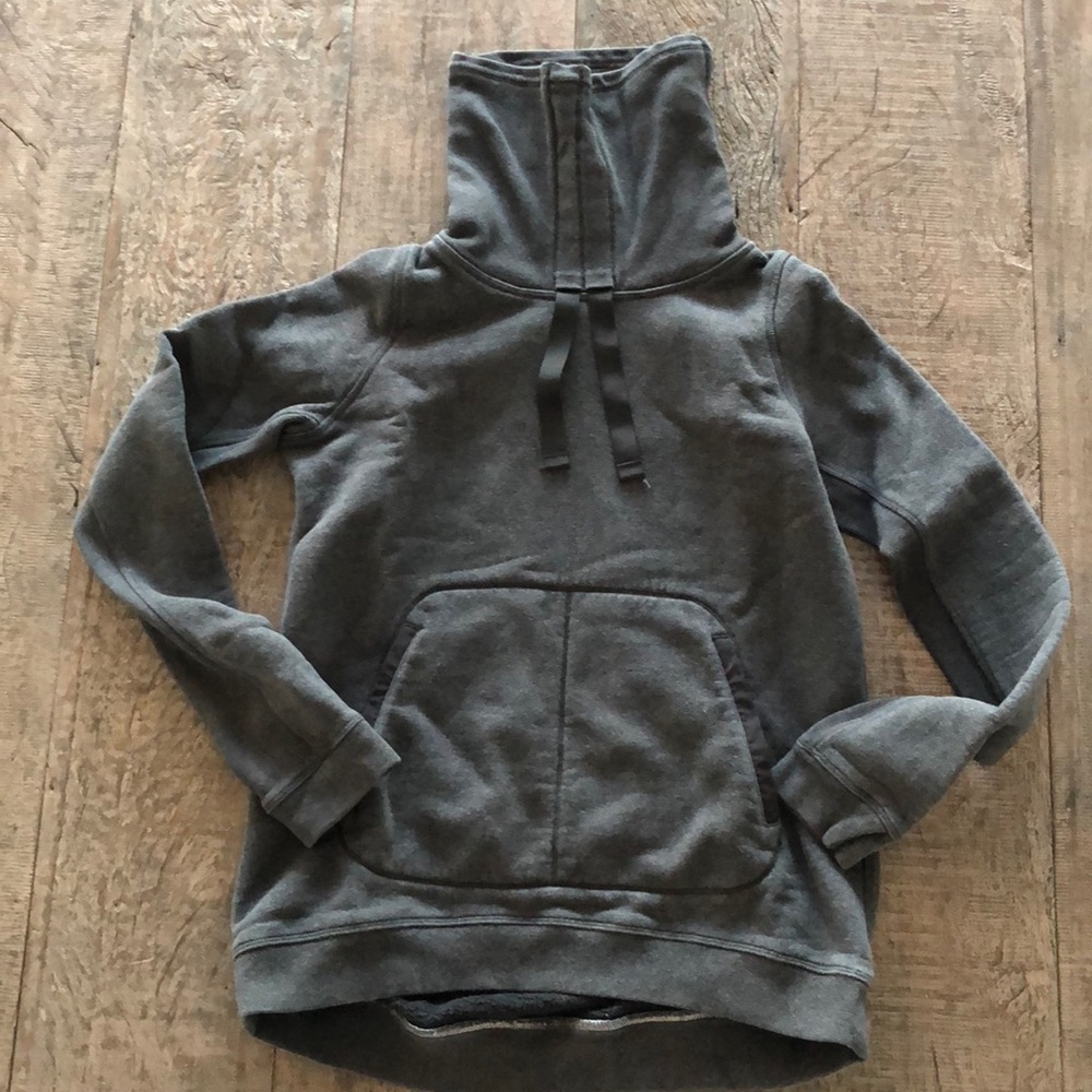 Lululemon gray funnel neck sweatshirt size 4 buttery soft